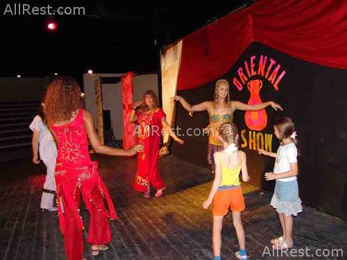 Desert Rose Resort 41
